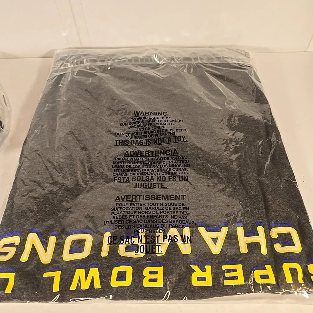 Super Bowl LVI Champions Rams Signed 4XL T-Shirt‎ and New Era Hat